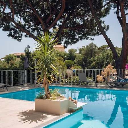 Domaine Du Calidianus Szálloda 3*