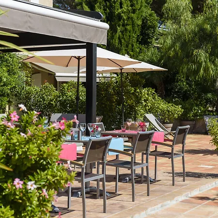 Domaine Du Calidianus Hotel 3*