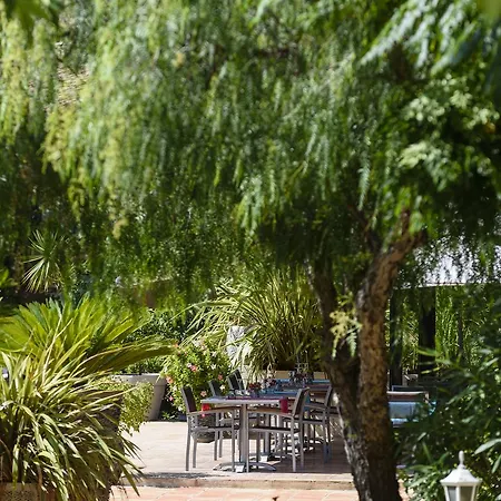 فندق Domaine Du Calidianus 3*