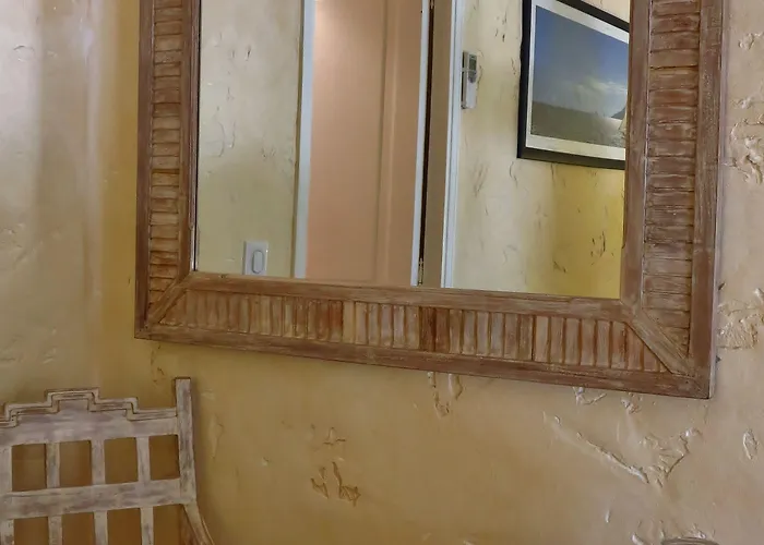 Domaine Du Calidianus Hotel 3*